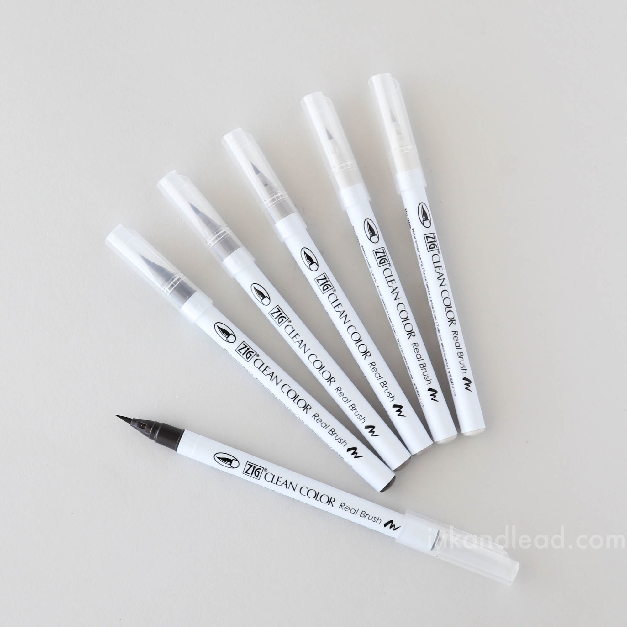 Kuretake Zig Clean Color Real Brush Pens - Warm Gray (Set of 6)